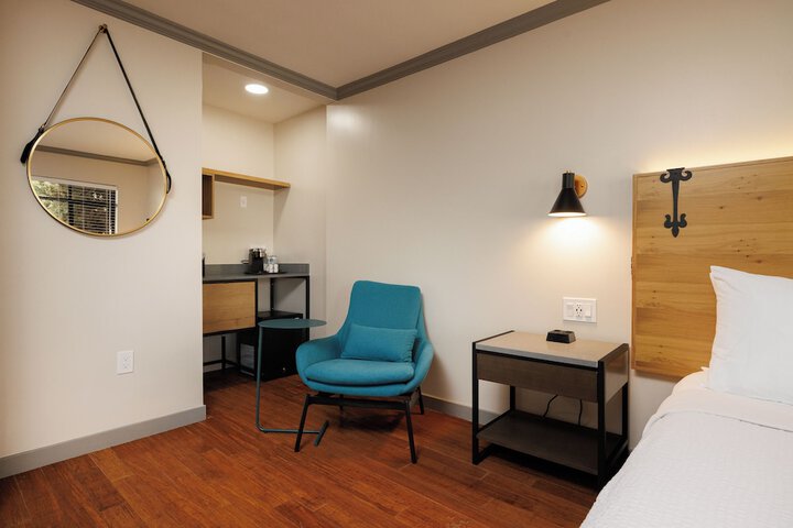 1 King Bed (7 of 20)