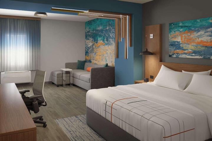 1 King Bed (3 of 14)