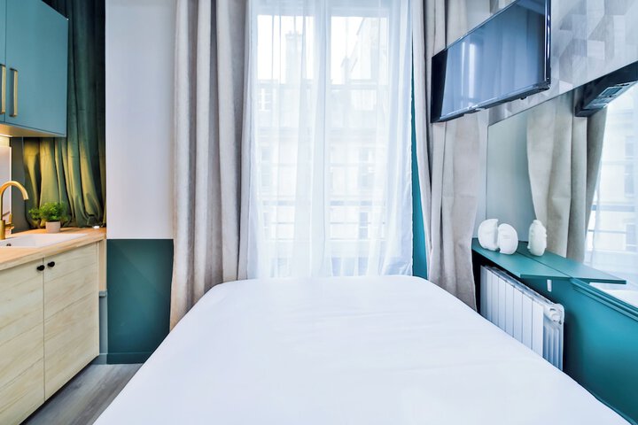 Room 110 of 270