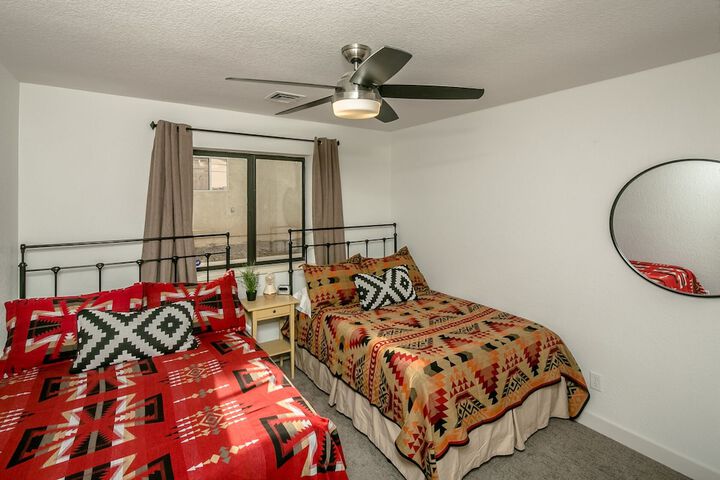 Room 28 of 40