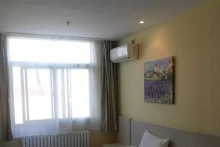 Room 2 of 15