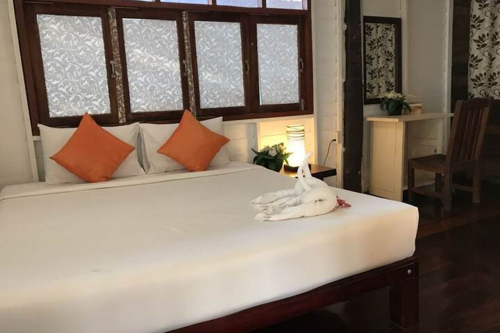 Room 4 of 51