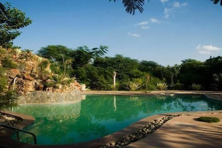 Pool Hotel