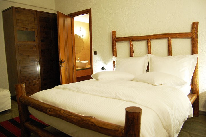 Room 8 of 20