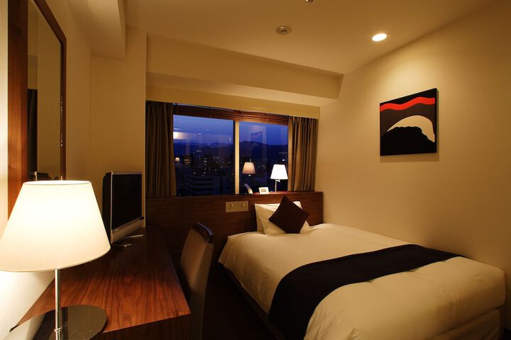 Room 16 of 123