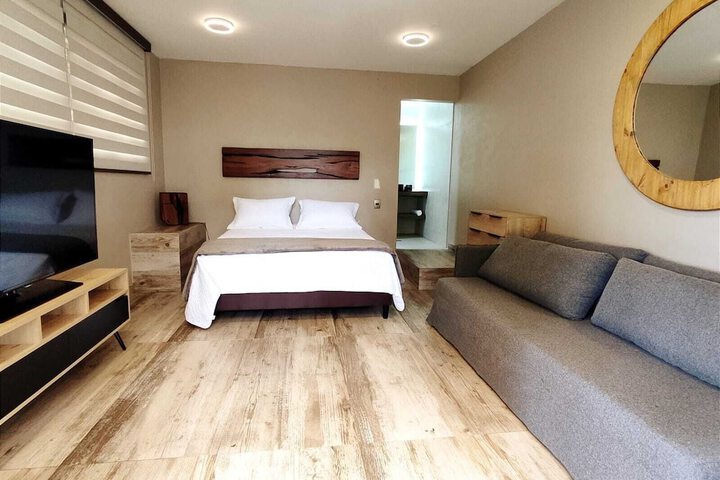 Room 2 of 40