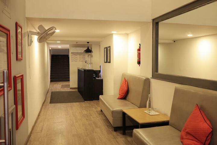 Hotel Interior 6 of 31
