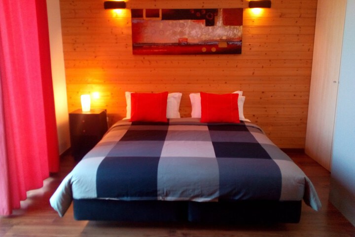 Room 5 of 56