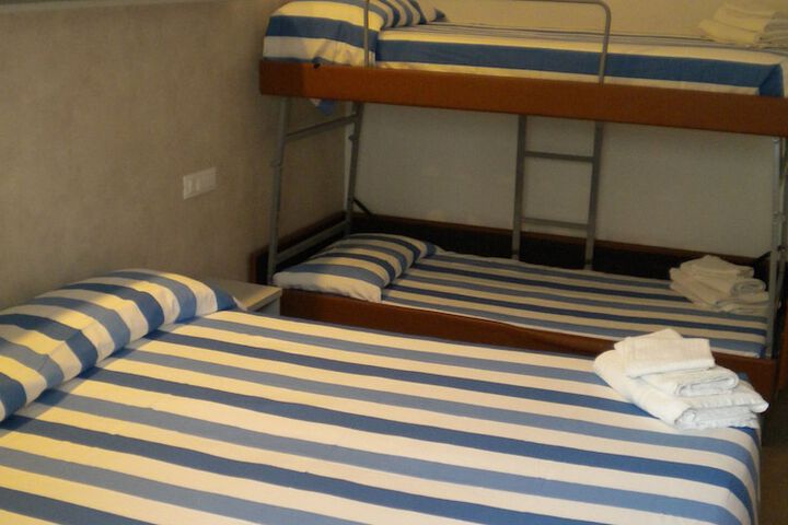 Room 17 of 50