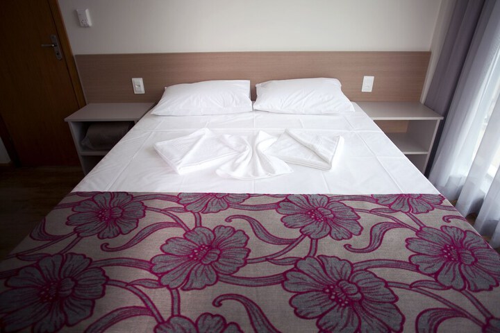 Room 3 of 35