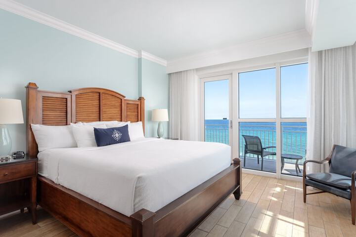 San Deluna 29 in Pensacola Beach, FL