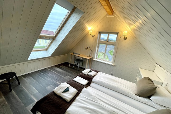 Room 5 of 59
