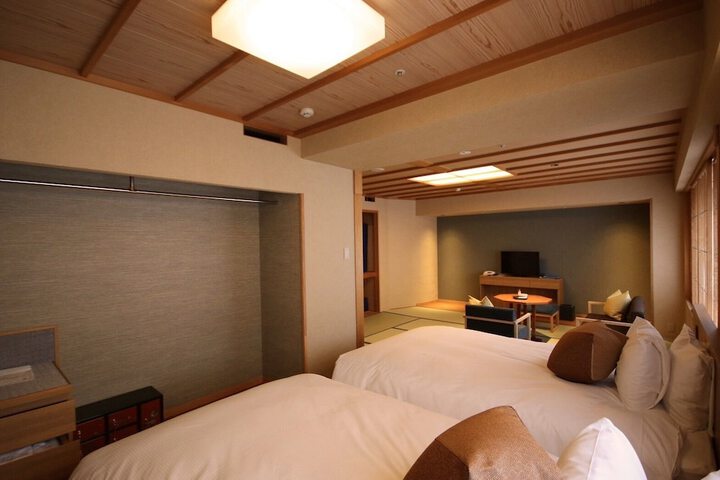Room 15 of 75