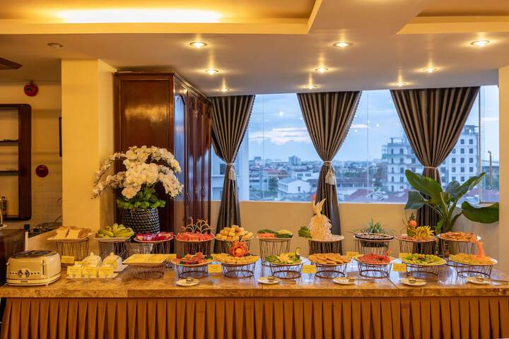 Breakfast/Coffee Service 78 of 104