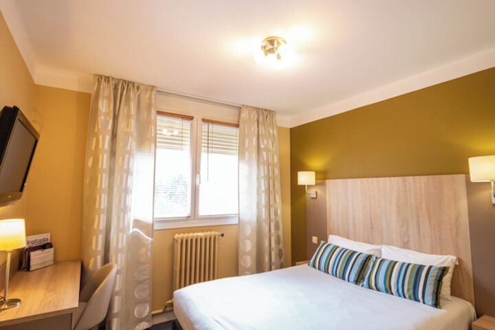 Room 7 of 43
