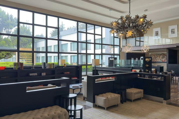Guest Lobby