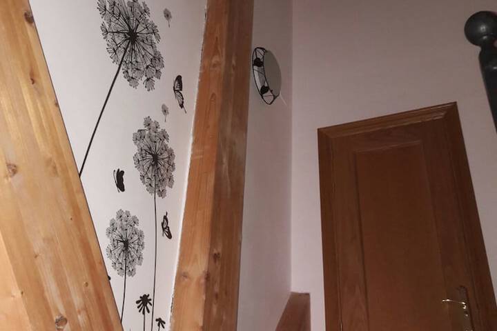 Room 17 of 40