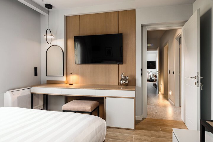 Room 85 of 266