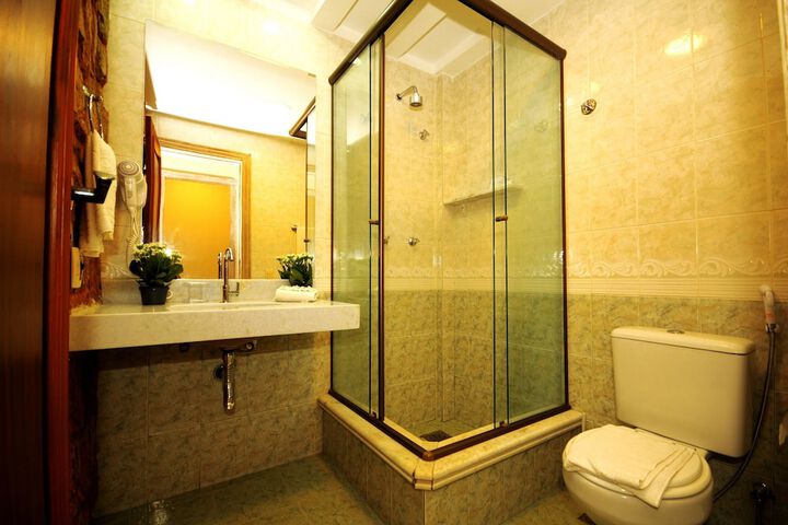 Bathroom Interior Photo