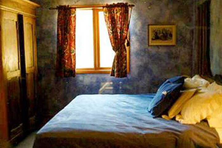 Room 9 of 23