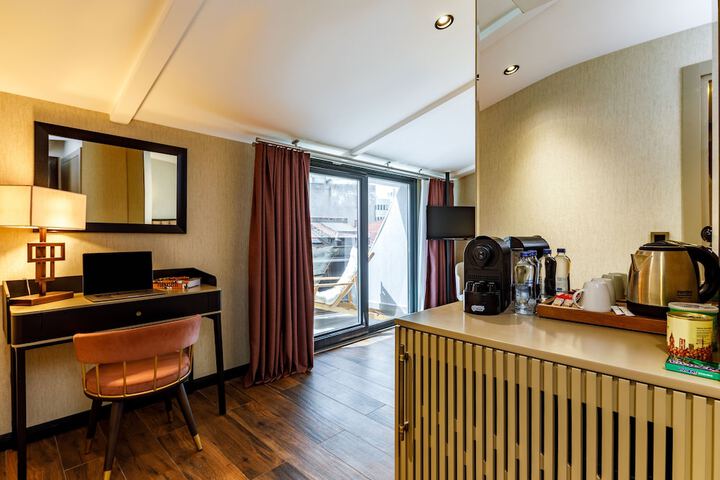 Room 48 of 107