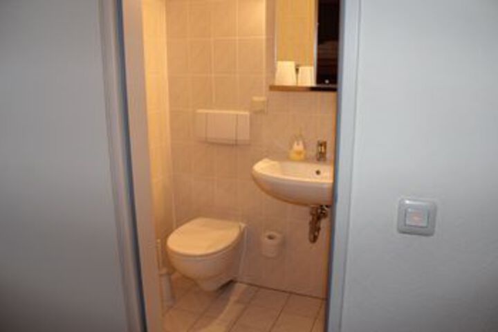 Room 2 of 46