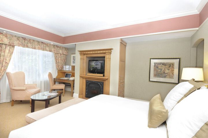 Room 4 of 24