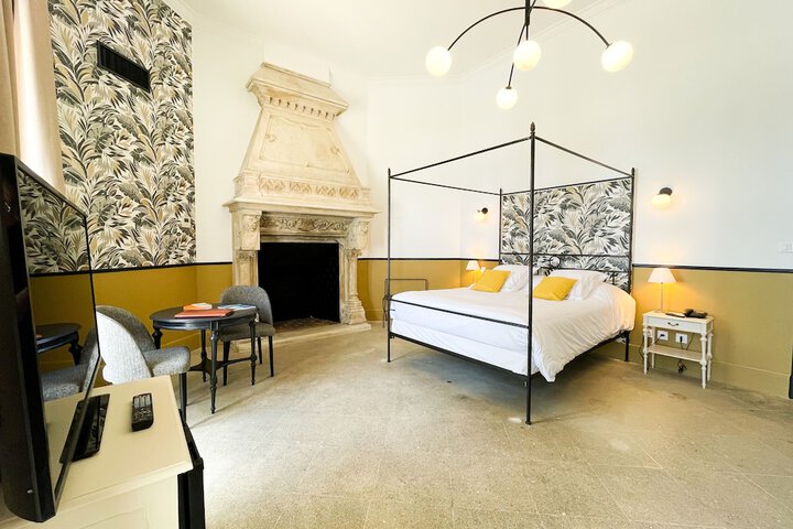 Room 15 of 47