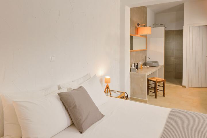 Room 11 of 49