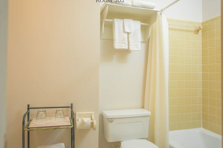 Room 140 of 170