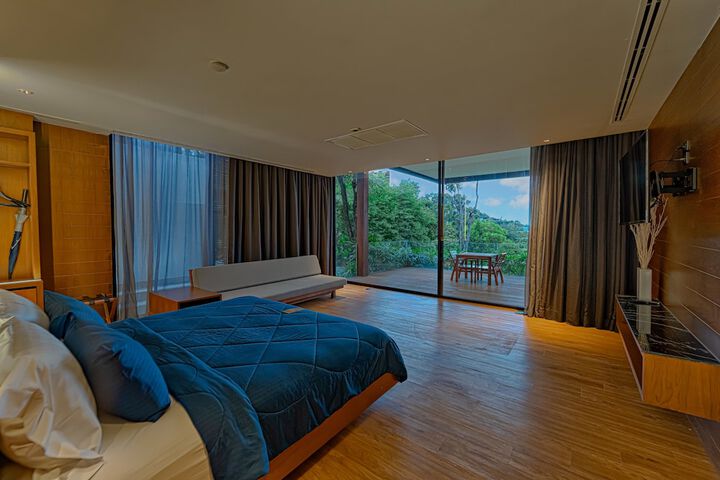 Room 28 of 139