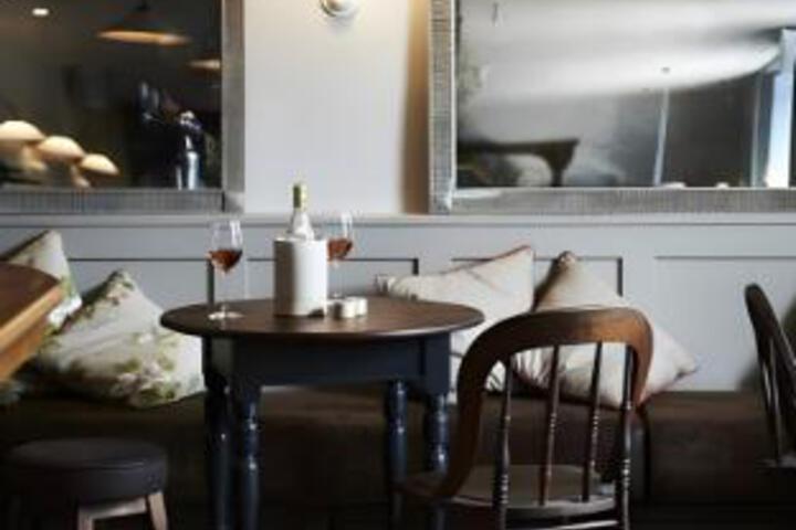 Bar/lounge
