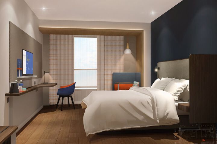 Room 10 of 46