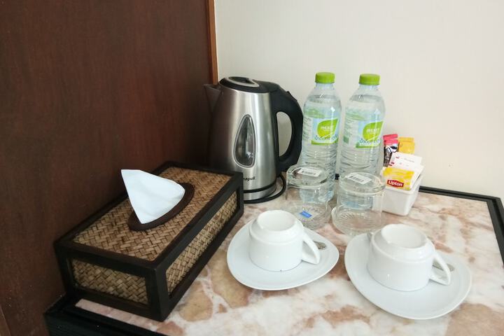 Breakfast/Coffee Service 21 of 36