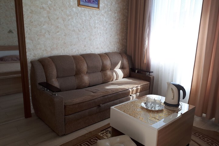 Room 21 of 32