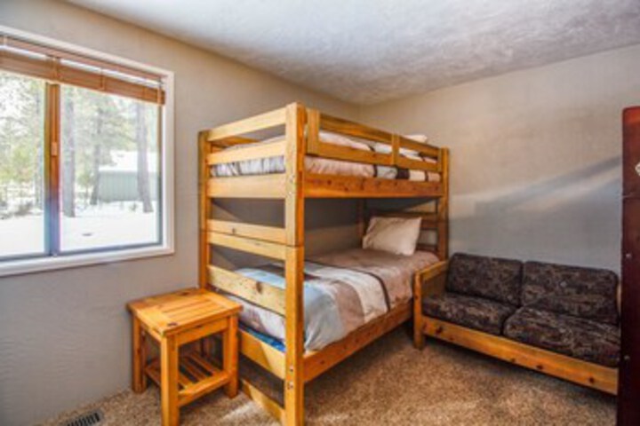 Room 27 of 28