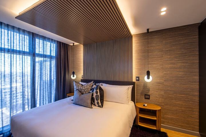 Room 48 of 143