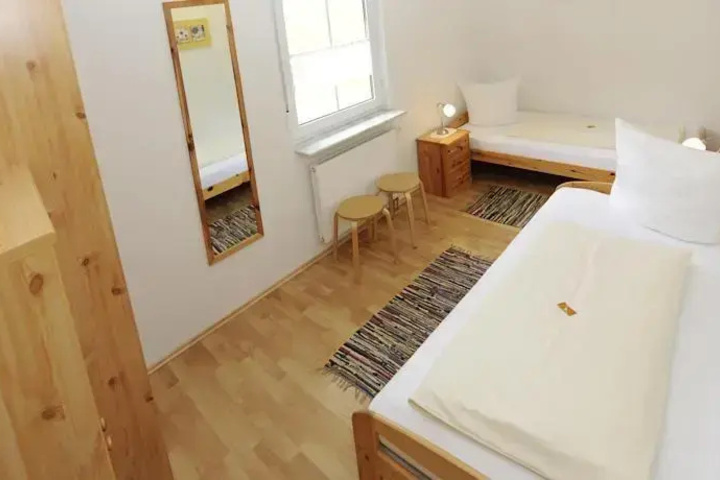 Room 3 of 17