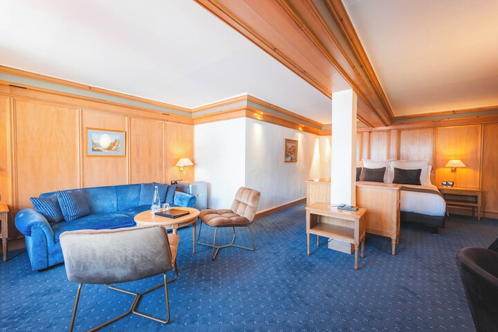 Room 99 of 250