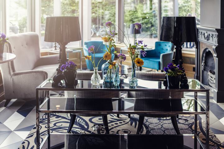 Entrance & Lobby
