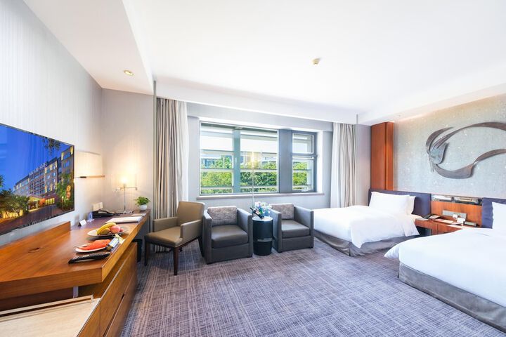 Room 44 of 106