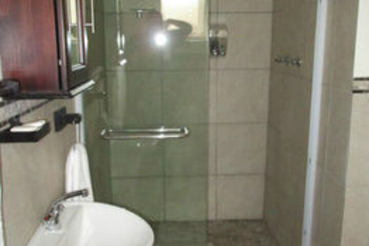 Room 4 of 21
