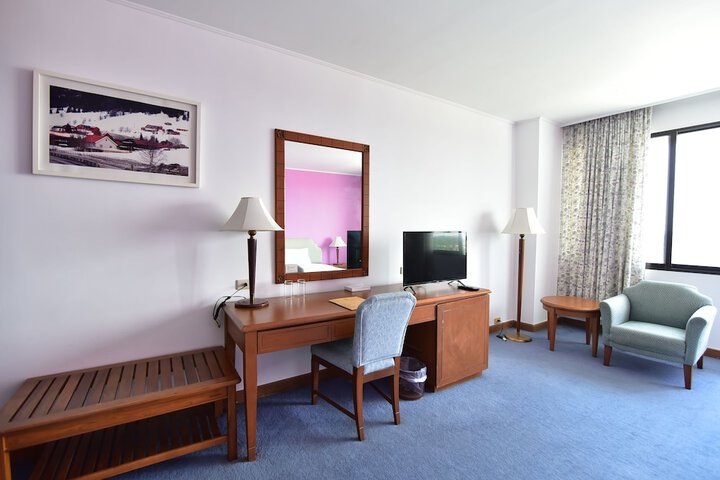 Room 20 of 86