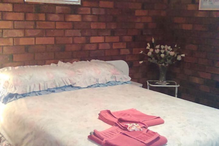 Room 3 of 9
