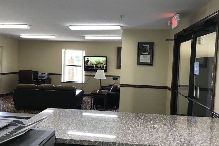 Check-in/check-out kiosk