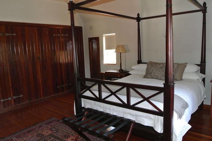 Room 11 of 64