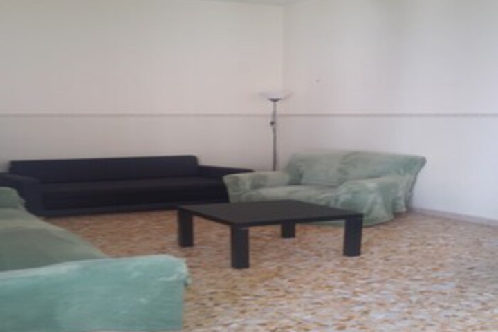 Room 32 of 92
