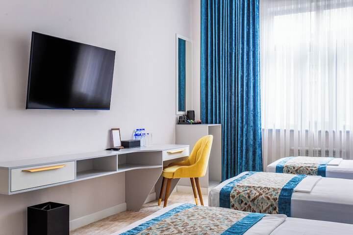 Room 8 of 26