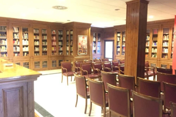 Meeting facility