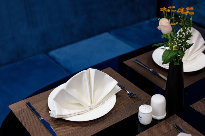 Dining 45 of 46